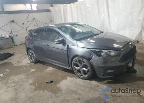 2017 Ford Focus St z USA, uszkodzony, nr VIN 1FADP3L9XHL307037